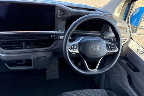 DF25BPV Volkswagen Transporter 160kW 65kWh Commerce Pro Van Auto Thumbnail #13