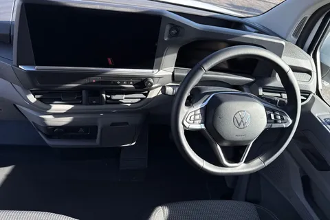 DF25JZT Volkswagen E-Transporter 100kW 65kWh Commerce Plus Van Auto Thumbnail #18