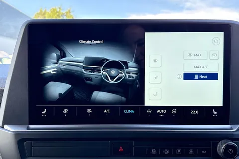 DF25BPV Volkswagen Transporter 160kW 65kWh Commerce Pro Van Auto Thumbnail #19