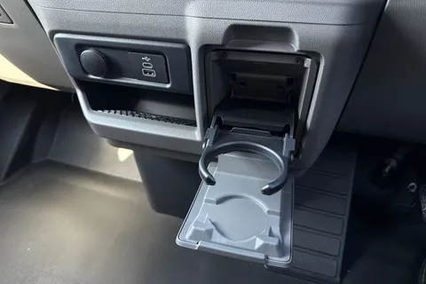 DF25BPV Volkswagen Transporter 160kW 65kWh Commerce Pro Van Auto Thumbnail #20