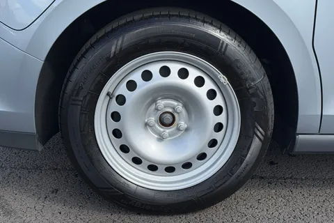 ML74ZRG Volkswagen Id. Buzz Cargo 210kW Commerce 79kWh Auto Thumbnail #23