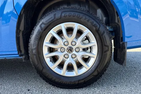 DF25BPV Volkswagen Transporter 160kW 65kWh Commerce Pro Van Auto Thumbnail #24