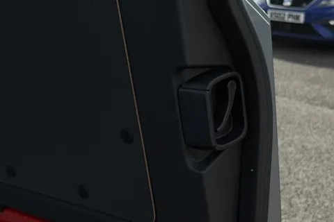 ML74ZRG Volkswagen Id. Buzz Cargo 210kW Commerce 79kWh Auto Thumbnail #31