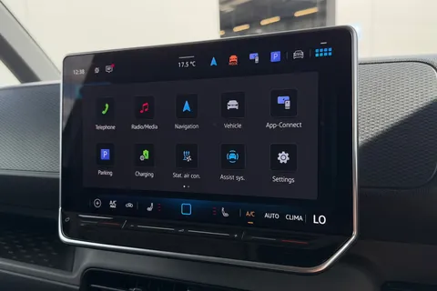 ML74ZRG Volkswagen Id. Buzz Cargo 210kW Commerce 79kWh Auto Thumbnail #41