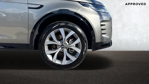 DL74GZP Land Rover Discovery Sport 2.0 D200 Dynamic HSE 5dr Thumbnail #9