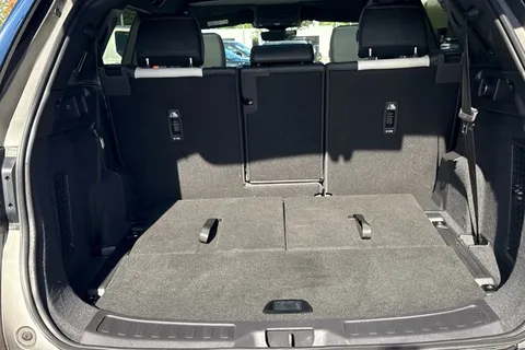 DL74GZP Land Rover Discovery Sport 2.0 D200 Dynamic HSE 5dr Thumbnail #11