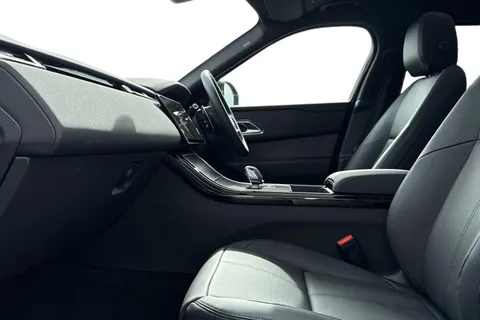 KW73YDN Land Rover Range Rover Velar 2.0 P400e Dynamic SE 5dr Thumbnail #4