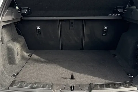 DY25MKJ Land Rover Range Rover Evoque 1.5 P270e Dynamic SE 5dr Thumbnail #11