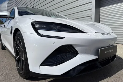 DG25RNO BYD SEAL 82.5kWh Excellence Auto AWD 4dr Thumbnail #4