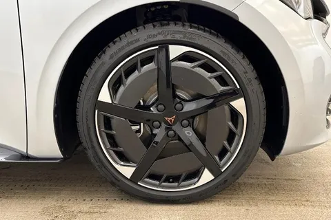 KJ25RXU CUPRA Born e-Boost 79kWh V1 Auto 5dr Thumbnail #6