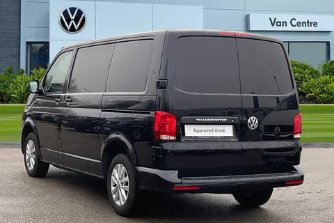 DF74HLY Volkswagen Transporter 2.0 TDI 110 Highline Van Thumbnail #3