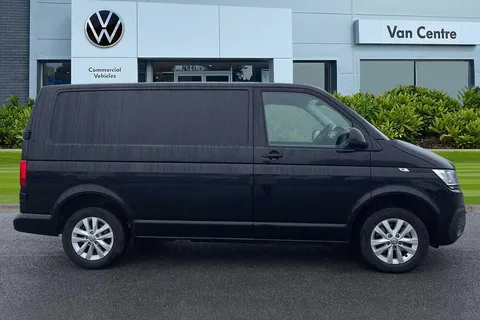 DF74HLY Volkswagen Transporter 2.0 TDI 110 Highline Van Thumbnail #4