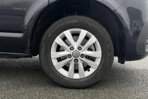 DF74HLY Volkswagen Transporter 2.0 TDI 110 Highline Van Thumbnail #5