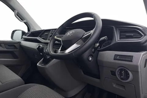 DF74HLY Volkswagen Transporter 2.0 TDI 110 Highline Van Thumbnail #6