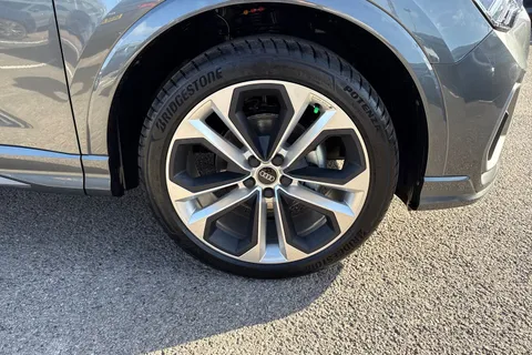 Audi Q3 1.5 TFSI CoD 35 S line S Tronic Euro 6 (s/s) 5dr Thumbnail #10