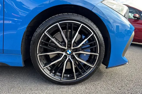 YG70WNZ BMW 1 Series 2.0 M135i Auto xDrive Euro 6 (s/s) 5dr Thumbnail #7