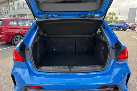 YG70WNZ BMW 1 Series 2.0 M135i Auto xDrive Euro 6 (s/s) 5dr Thumbnail #10