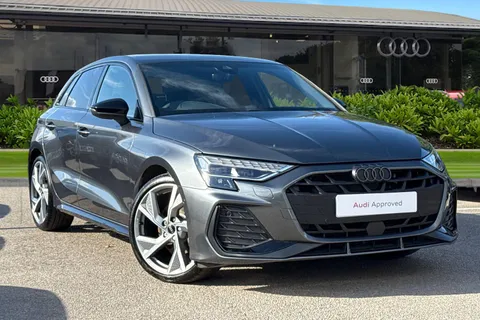 KM74WYP Audi A3 Black Edition 35 TFSI 150 PS S tronic Thumbnail #2