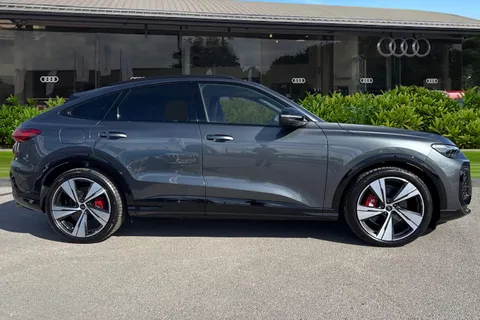 Audi SQ5 3.0 TFSI S Launch Edition Sportback S Tronic quattro Euro 6 (s/s) 5dr Thumbnail #4