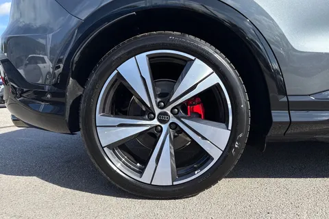 Audi SQ5 3.0 TFSI S Launch Edition Sportback S Tronic quattro Euro 6 (s/s) 5dr Thumbnail #11