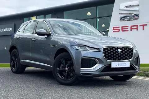 DK71PGZ Jaguar F-Pace 2.0 D200 MHEV R-Dynamic S Auto AWD Euro 6 (s/s) 5dr Thumbnail #2