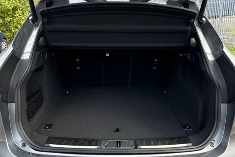 DK71PGZ Jaguar F-Pace 2.0 D200 MHEV R-Dynamic S Auto AWD Euro 6 (s/s) 5dr Thumbnail #10