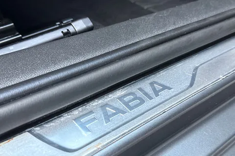 BN74NBZ Škoda Fabia 1.0 TSI 116 SE L 5dr DSG Thumbnail #32