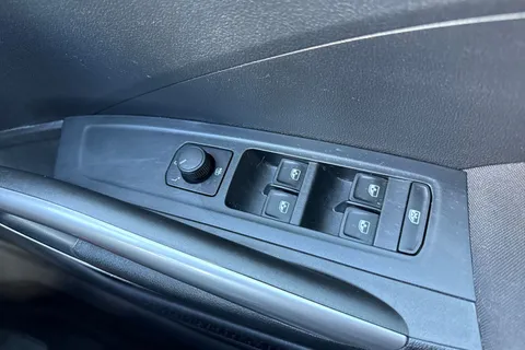 BN74NBZ Škoda Fabia 1.0 TSI 116 SE L 5dr DSG Thumbnail #40