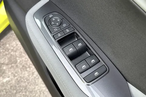 DS25TNV BYD Dolphin Surf 43.2kWh Boost Auto 5dr Thumbnail #28