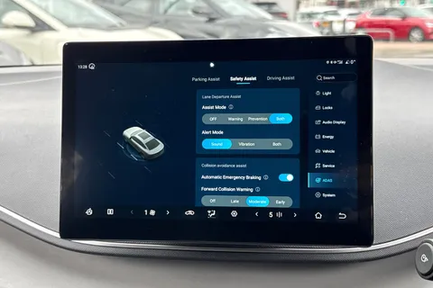 DS25TNV BYD Dolphin Surf 43.2kWh Boost Auto 5dr Thumbnail #40