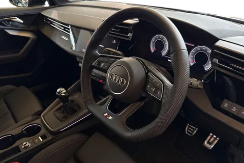  Audi A3 1.5 TFSI Black Edition Sportback Euro 6 (s/s) 5dr Thumbnail #8