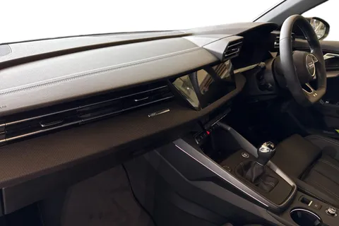  Audi A3 1.5 TFSI Black Edition Sportback Euro 6 (s/s) 5dr Thumbnail #9