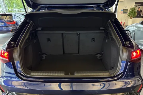  Audi A3 1.5 TFSI Black Edition Sportback Euro 6 (s/s) 5dr Thumbnail #10