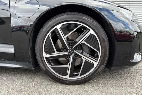 FP22YXA Audi e-tron GT 93.4kWh Vorsprung Auto quattro 4dr Thumbnail #7