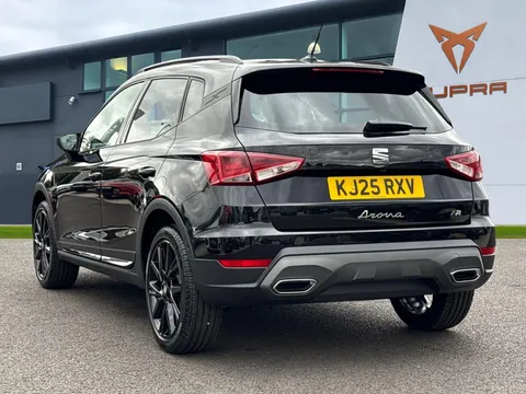 KJ25RXV SEAT Arona 1.0 TSI 115 FR Black Edition 5dr DSG ** DELIVERY MILEAGE** Thumbnail #3