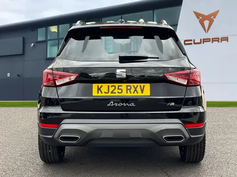 KJ25RXV SEAT Arona 1.0 TSI 115 FR Black Edition 5dr DSG ** DELIVERY MILEAGE** Thumbnail #5