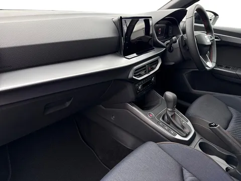 KJ25RXV SEAT Arona 1.0 TSI 115 FR Black Edition 5dr DSG ** DELIVERY MILEAGE** Thumbnail #9