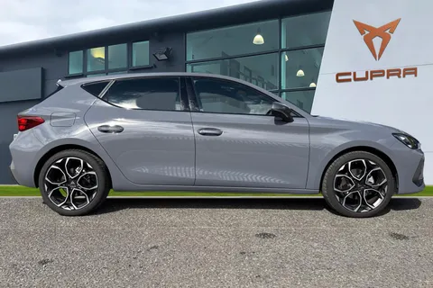 DK25XYW CUPRA Leon 1.5 eTSI V1 DSG Euro 6 (s/s) 5dr Thumbnail #4