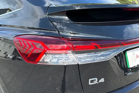 YG72VTV Audi Q4 e-tron Q4 Sportback S line 35 e-tron 125,00 kW Thumbnail #8