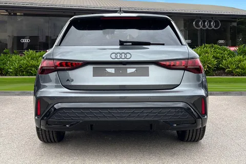 Audi A3 2.0 TDI 35 Black Edition Sportback S Tronic Euro 6 (s/s) 5dr Thumbnail #5