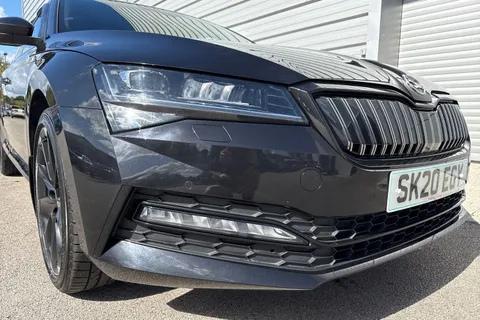 9 of 64 for SKODA SUPERB 1.4 TSI iV Sport Line Plus DSG 5dr