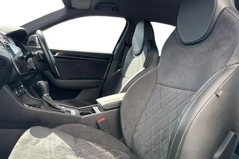 16 of 64 for SKODA SUPERB 1.4 TSI iV Sport Line Plus DSG 5dr