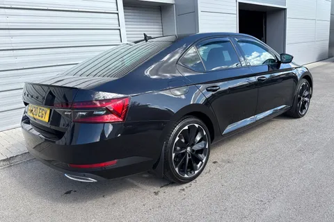 27 of 64 for SKODA SUPERB 1.4 TSI iV Sport Line Plus DSG 5dr