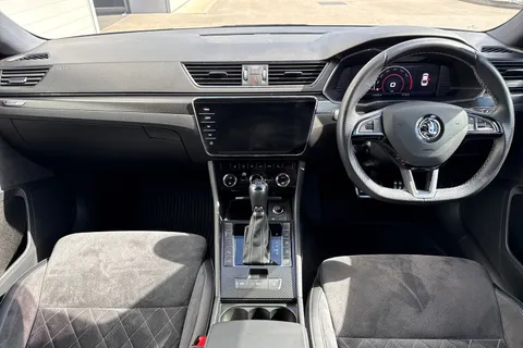 32 of 64 for SKODA SUPERB 1.4 TSI iV Sport Line Plus DSG 5dr