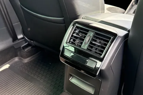 34 of 64 for SKODA SUPERB 1.4 TSI iV Sport Line Plus DSG 5dr