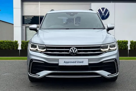 DA23KGU Volkswagen Tiguan 1.5 TSI (EVO) DSG R-Line Edition | | Panoramic sunroof Thumbnail #6