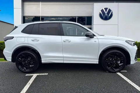 Volkswagen Tiguan 1.5 TSI eHybrid 19.7kWh R-Line DSG Euro 6 (s/s) 5dr Thumbnail #4