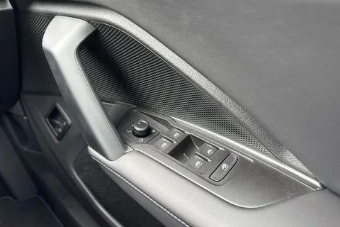 Volkswagen Tiguan 1.5 TSI eHybrid 19.7kWh R-Line DSG Euro 6 (s/s) 5dr Thumbnail #21