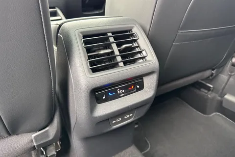 Volkswagen Tiguan 1.5 TSI eHybrid 19.7kWh R-Line DSG Euro 6 (s/s) 5dr Thumbnail #42