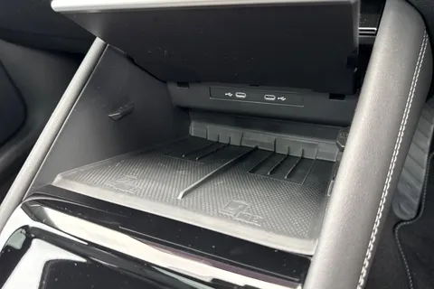 Volkswagen Tiguan 1.5 TSI eHybrid 19.7kWh R-Line DSG Euro 6 (s/s) 5dr Thumbnail #47